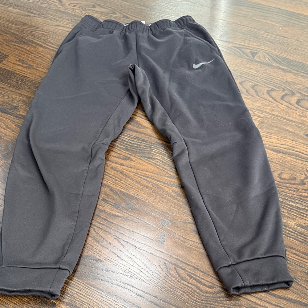 Nike Men’s Therma-Fit Black Jogger Sweatpants